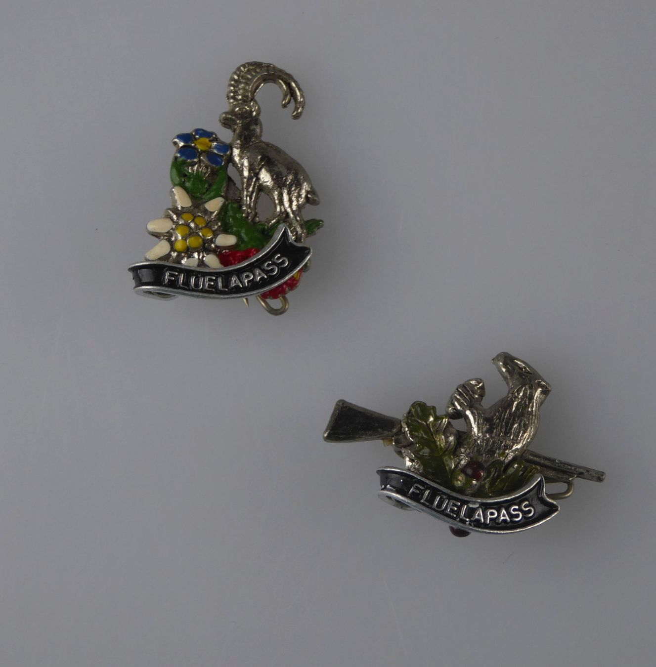 Placchette & Badge: Schweizer Pins Sammlung ( 10 Stk.) – Usato da Volketswil venduto da brockipfannenstil 3