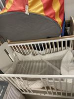 Kinderbett, weiss, inklusive Matratze und Nestchen zu verkau