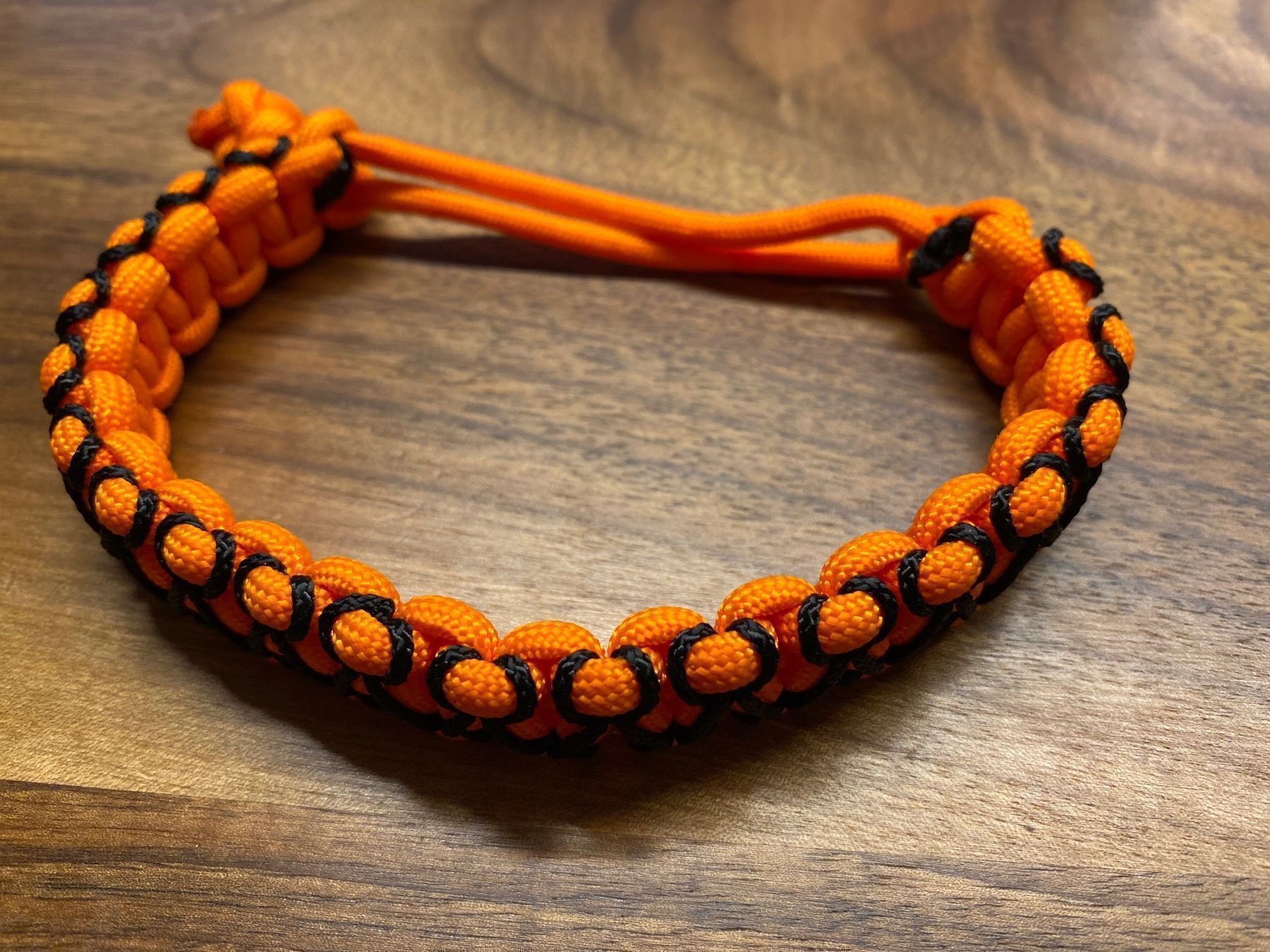 Bracciali & Braccialetti: Armband aus Paracord 550 – Nuovo (secondo la descrizione) da Reinach BL venduto da Sdruefenacht 1