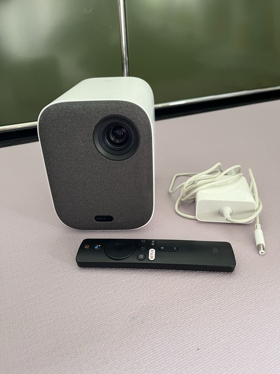 Xiaomi Vidéoprojecteurs: Xiaomi Mi Smart Compact Projector 2 - Full HD - Like New – D'occasion à Pratteln par lia_7tkw