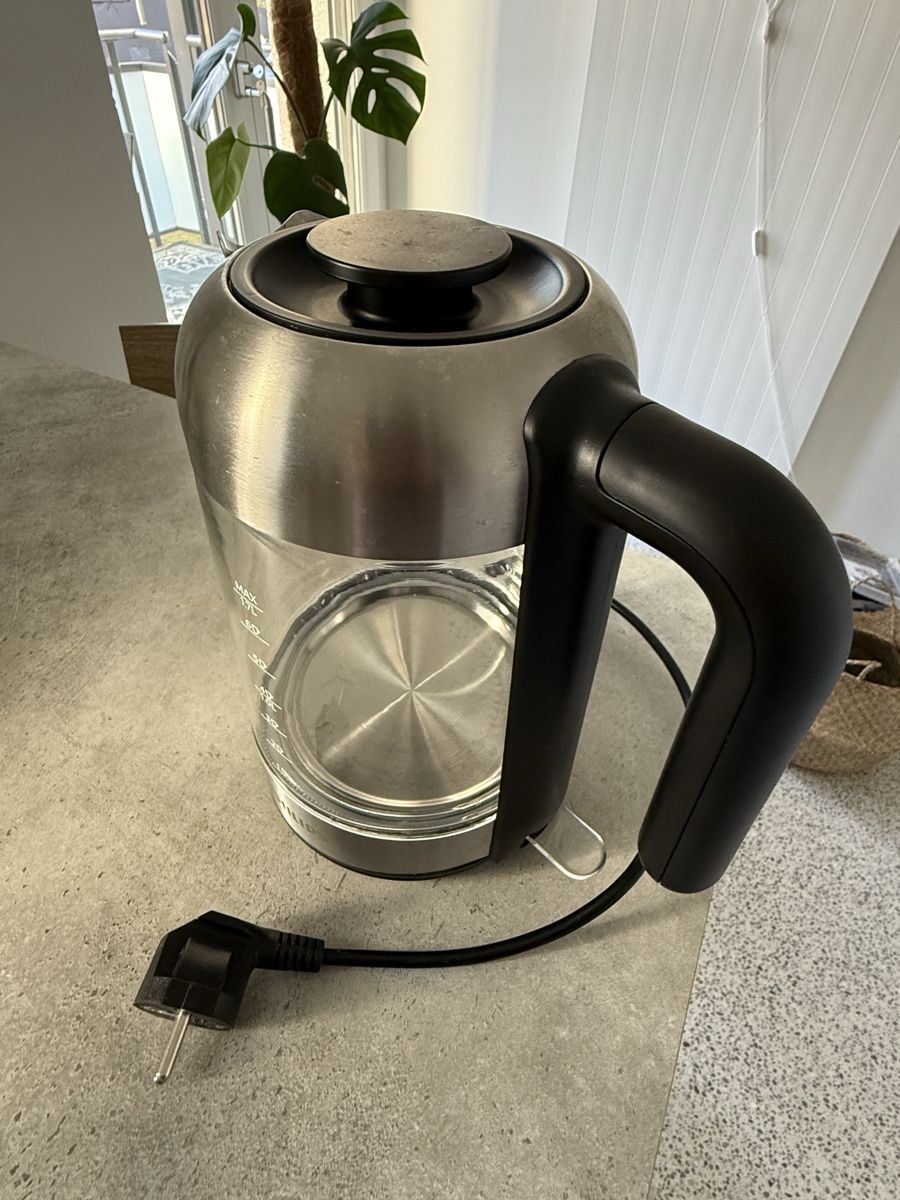 Philips Bollitori: Philips kettle – Usato da Zürich venduto da Liz_premudraya 1