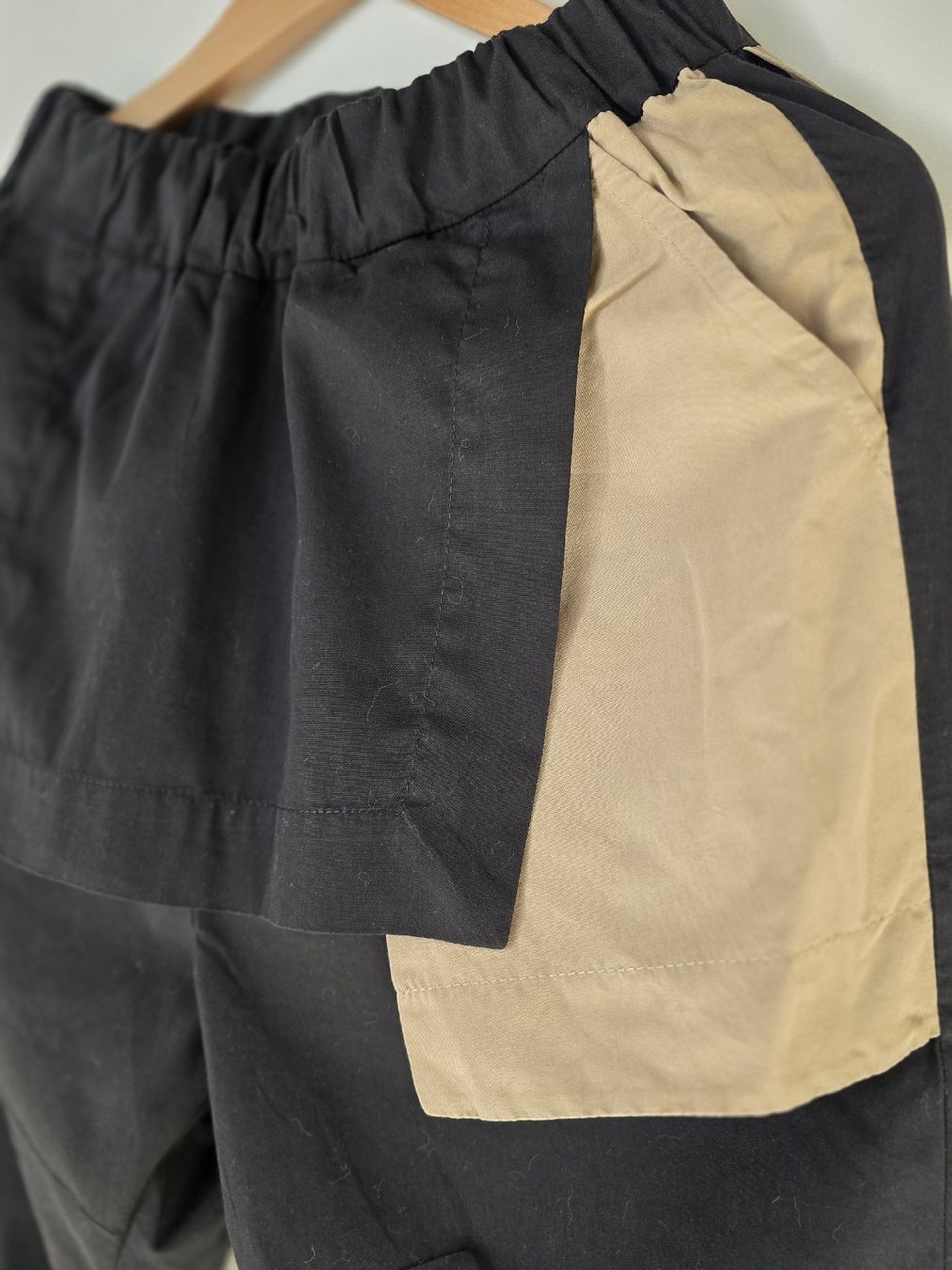 Pantaloni: Designer Kurze Stoffhose Gr. S – Usato da Interlaken venduto da NataliiaS 2