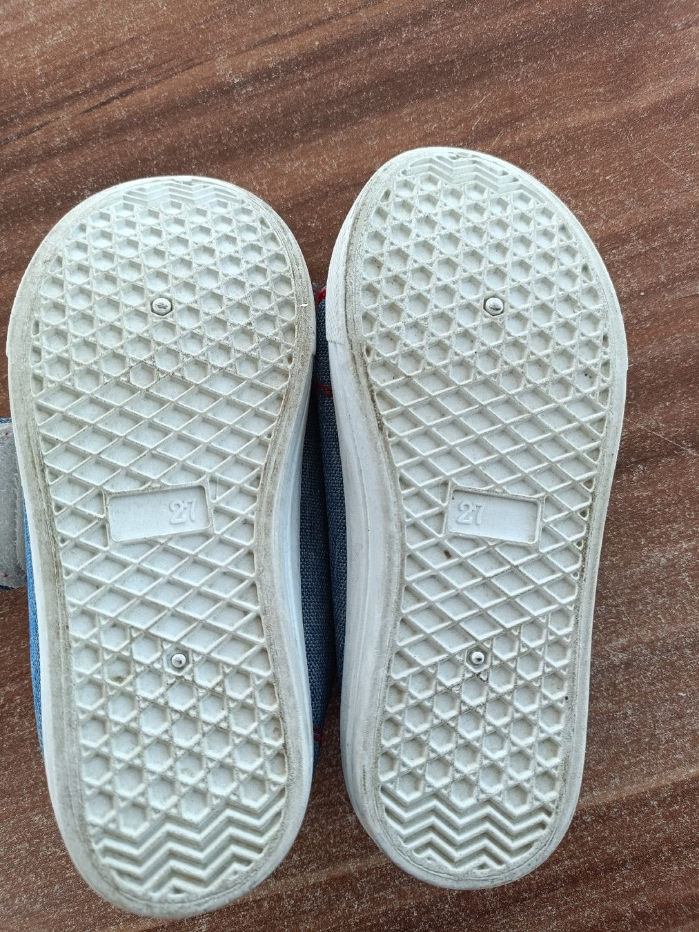 Scarpe per ragazzi: Hausschuh 27 – Usato da Biberist venduto da Stylux01 1