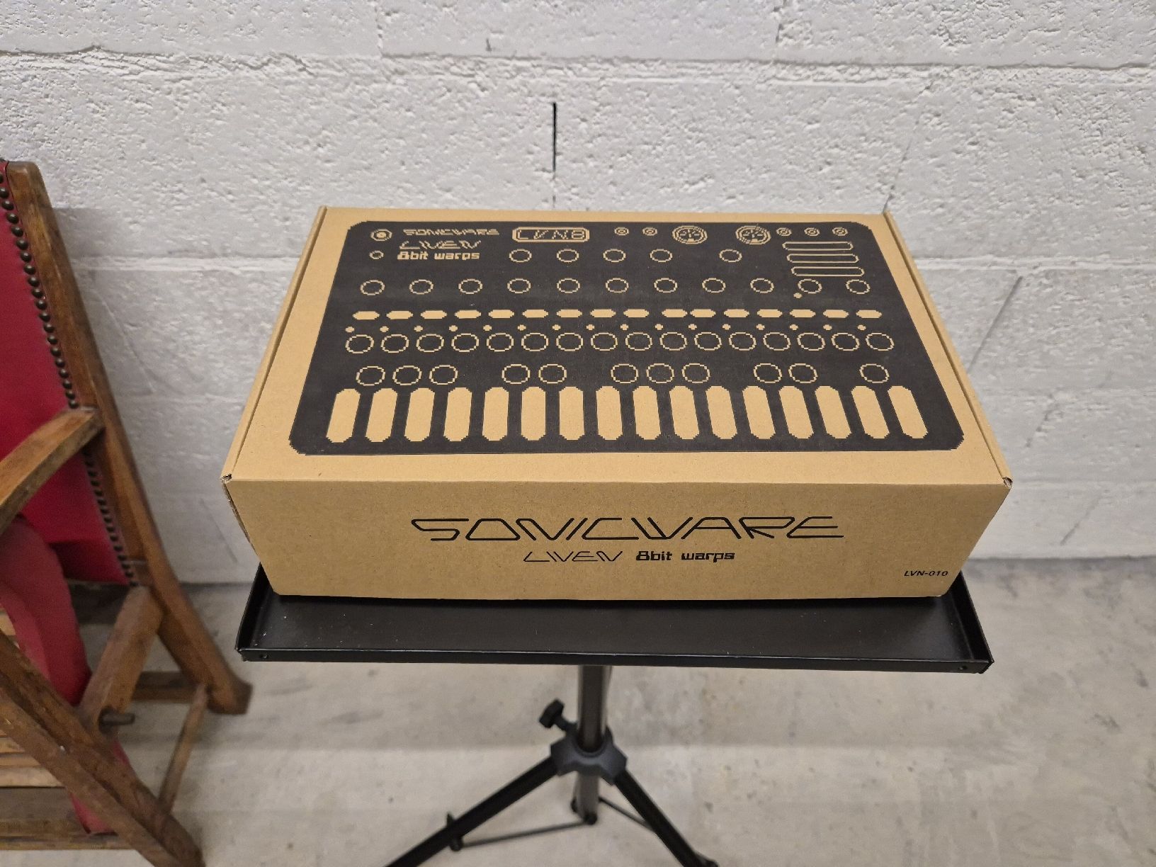 Musikinstrumente: Synthétiseur Sonicware LIVEN 8bit warps, état neuf, emballé – Neu (gemäss Beschreibung) aus Prilly von theyuls 1