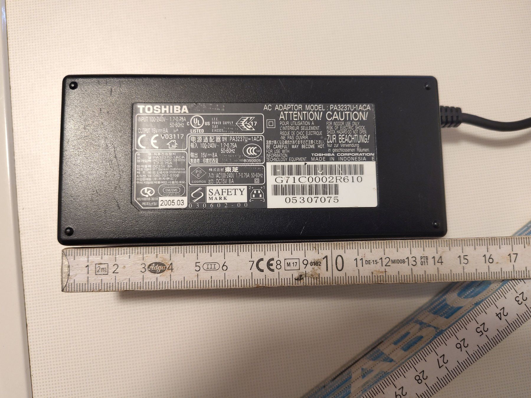 Toshiba Caricabatterie: Toshiba Netzadapter – Usato da glarus venduto da Engel_888