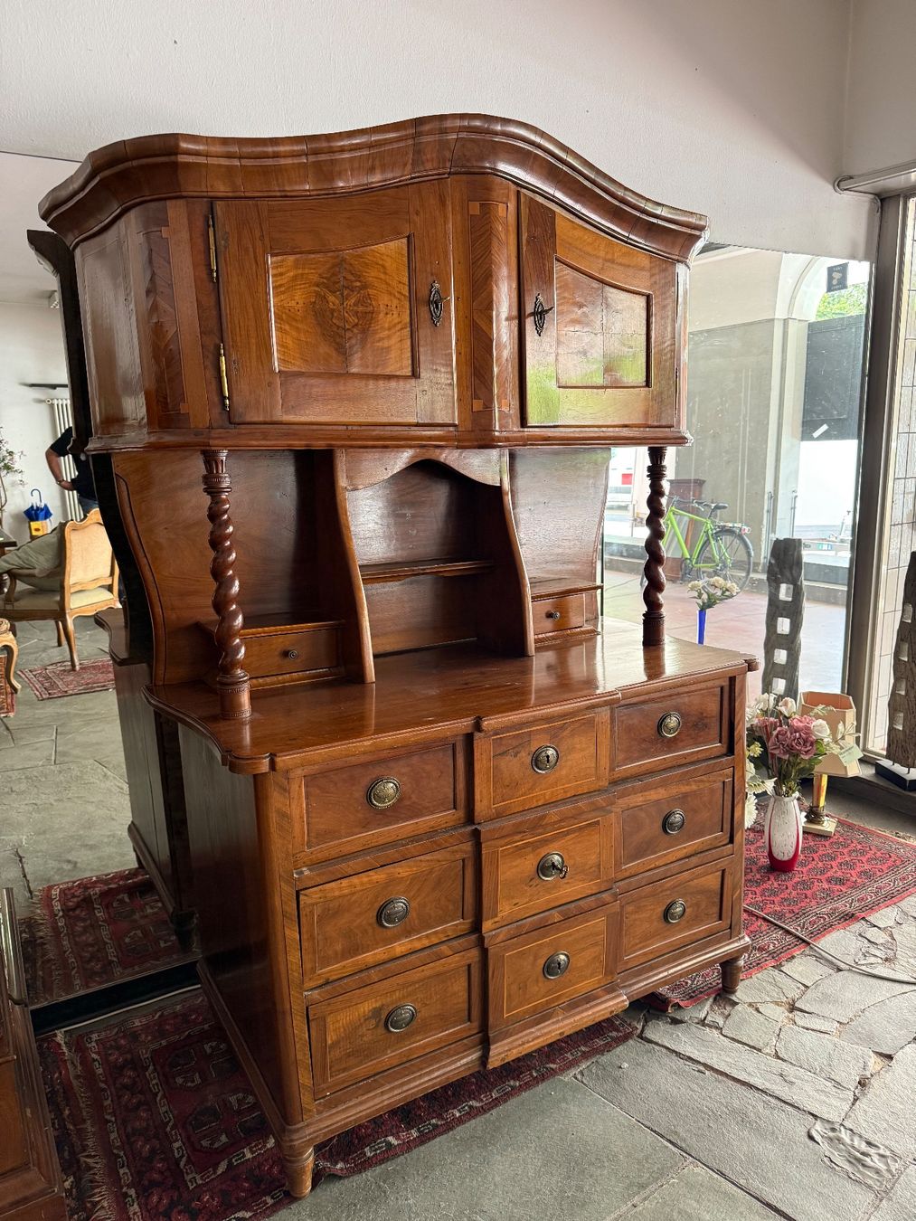 Credenze: Buffet Louis XVI  18 Jahrhundert   Nussbaum – Usato da Bretzwil venduto da neuguinea