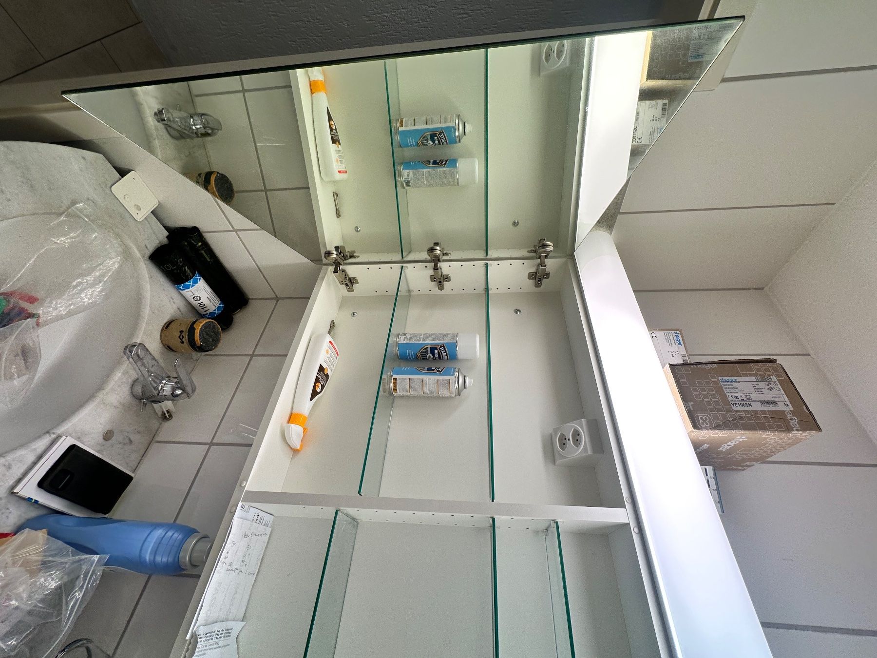 Armoires miroirs: Spiegelschrank Galvolux – D'occasion à niederhasli par rami016 3
