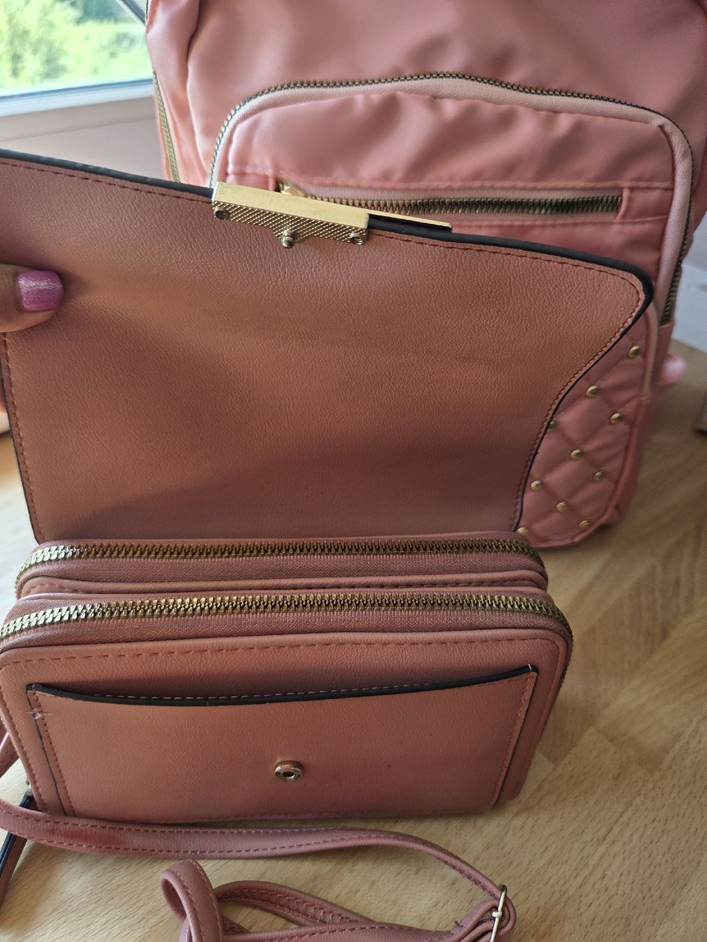 Rucksäcke: 🎒Pink Backpack + Free Sling Bag – Gebraucht aus Winterthur von Maricels_Boutique 5