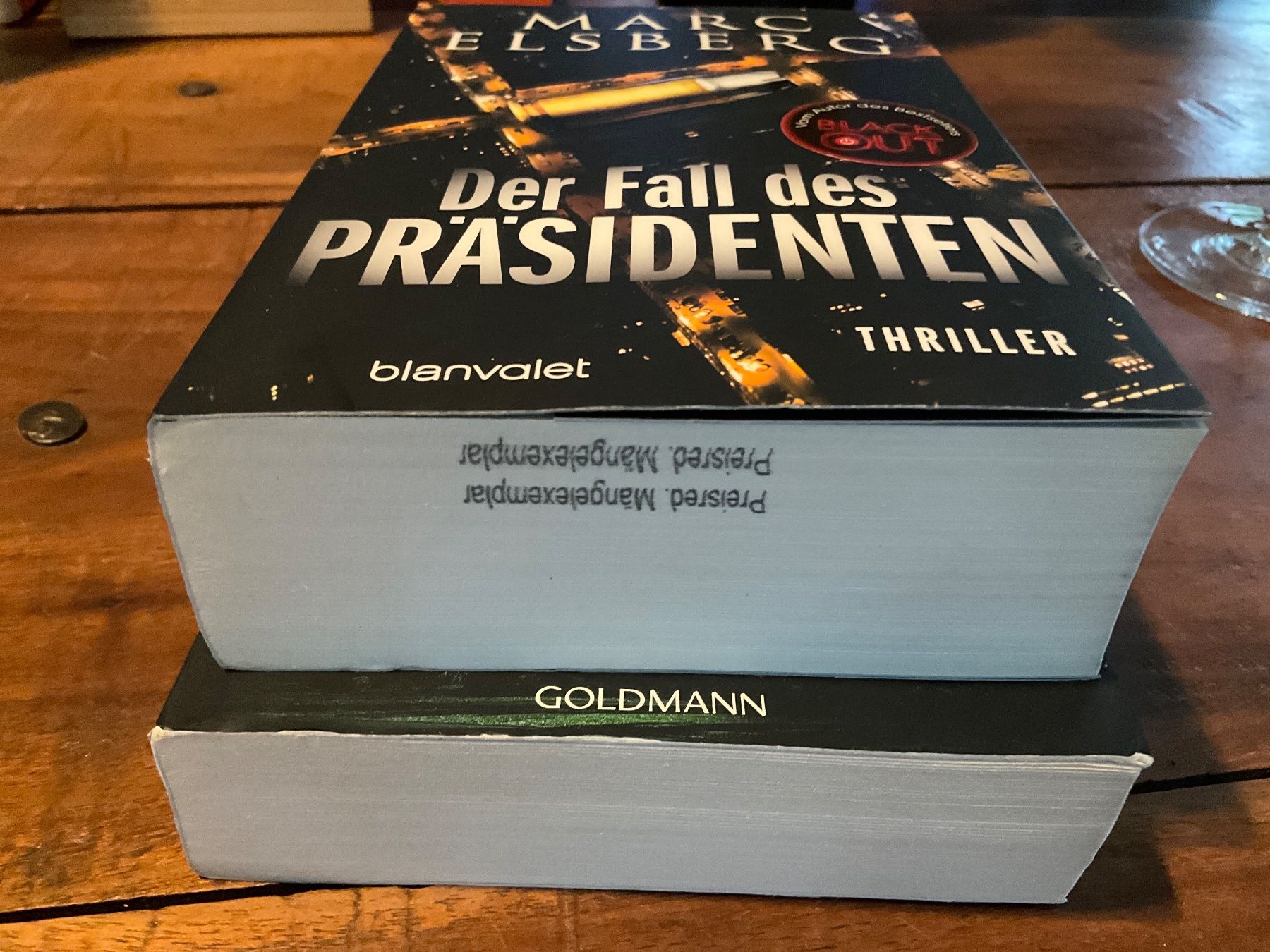 Livres: Harlan Coben und Marc Elsberg – D'occasion à Avenches par Lactobacille 2