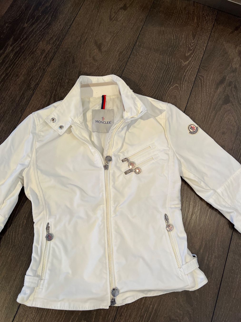 Giacche: Moncler Damenjacke – Usato da Fürigen venduto da beccaris