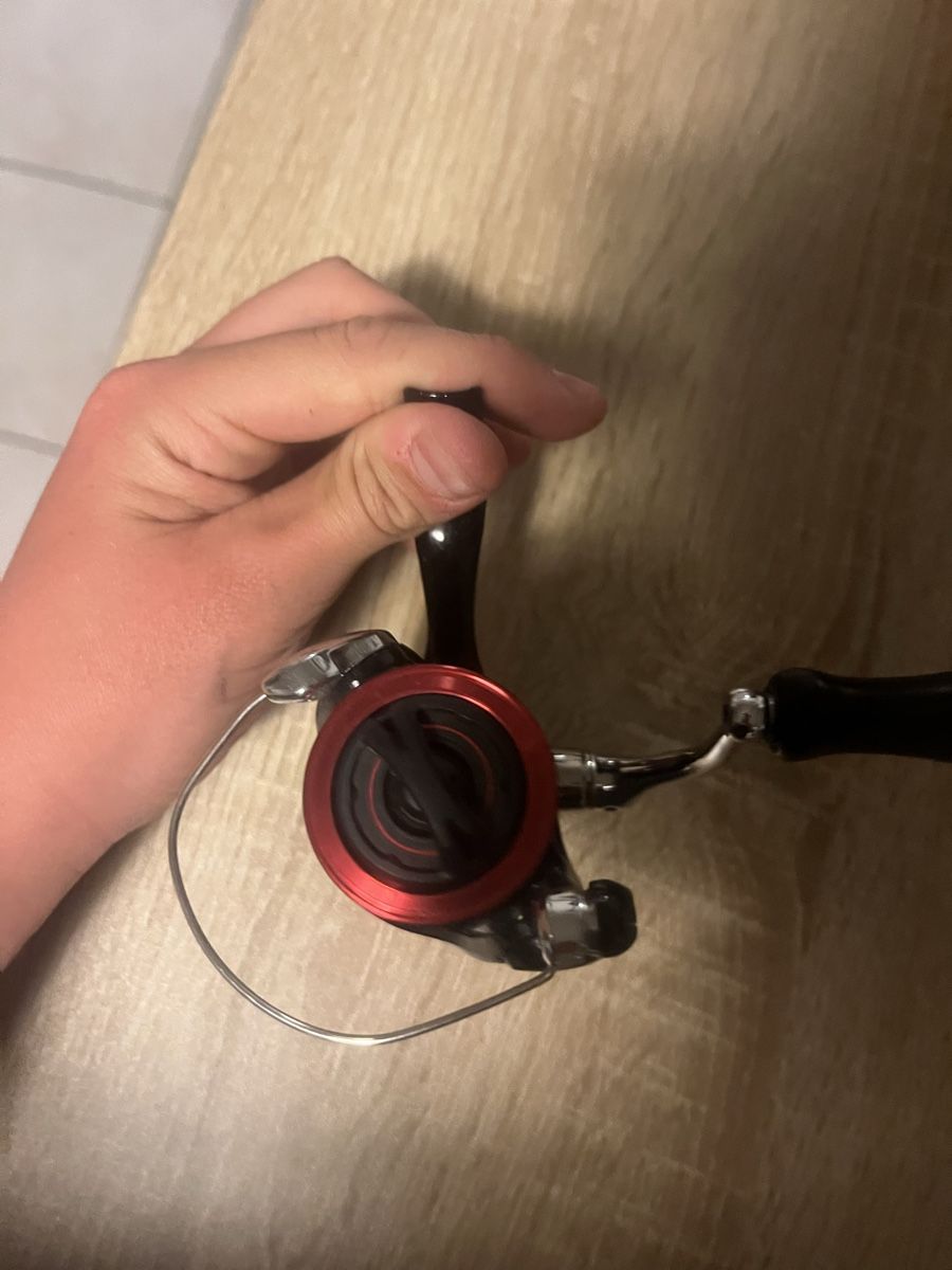 Shimano Rollen & Spulen: Vend moulinet de pêche sienna 1000 – Neu (gemäss Beschreibung) aus Nods von giu_lj2x 2