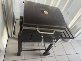 Holzkohlegrill schwarz mit Deckelthermometer gebraucht