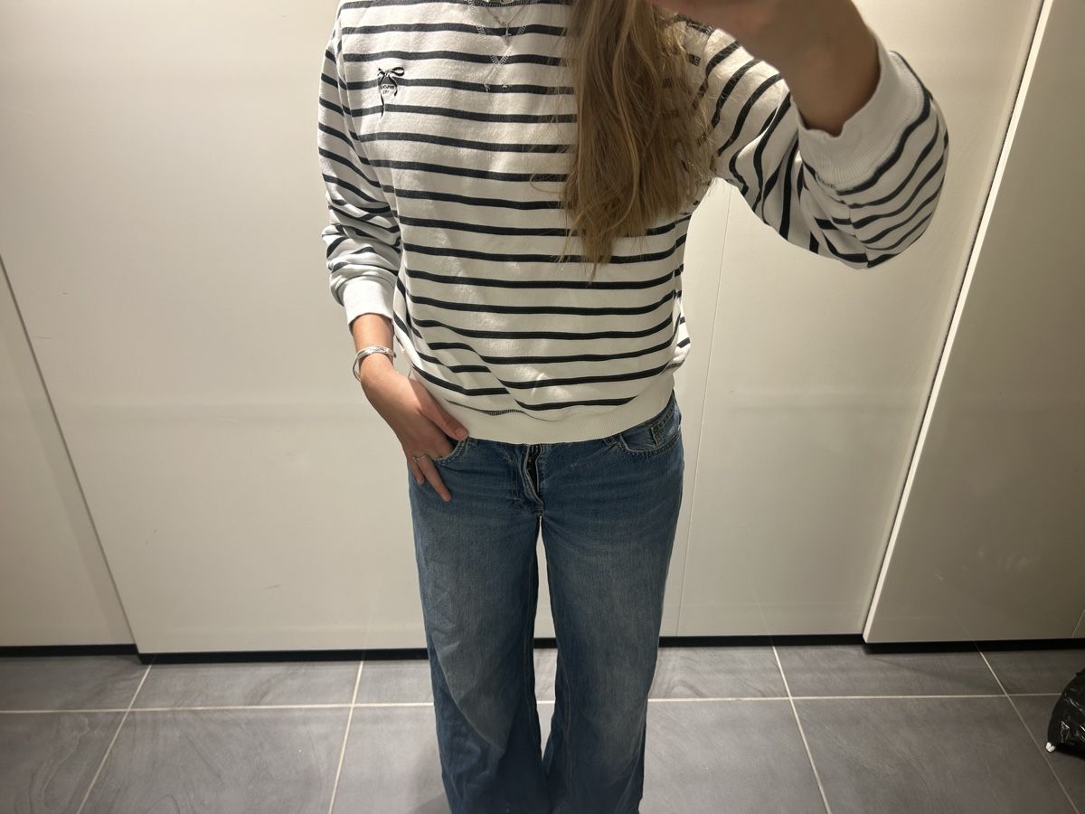 H&M Pullover & Sweatshirts: Damen Pullover gestreift  – Gebraucht aus Niederurnen von hee_s95t