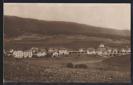 Malleray, Blick von einer Anhöhe auf de