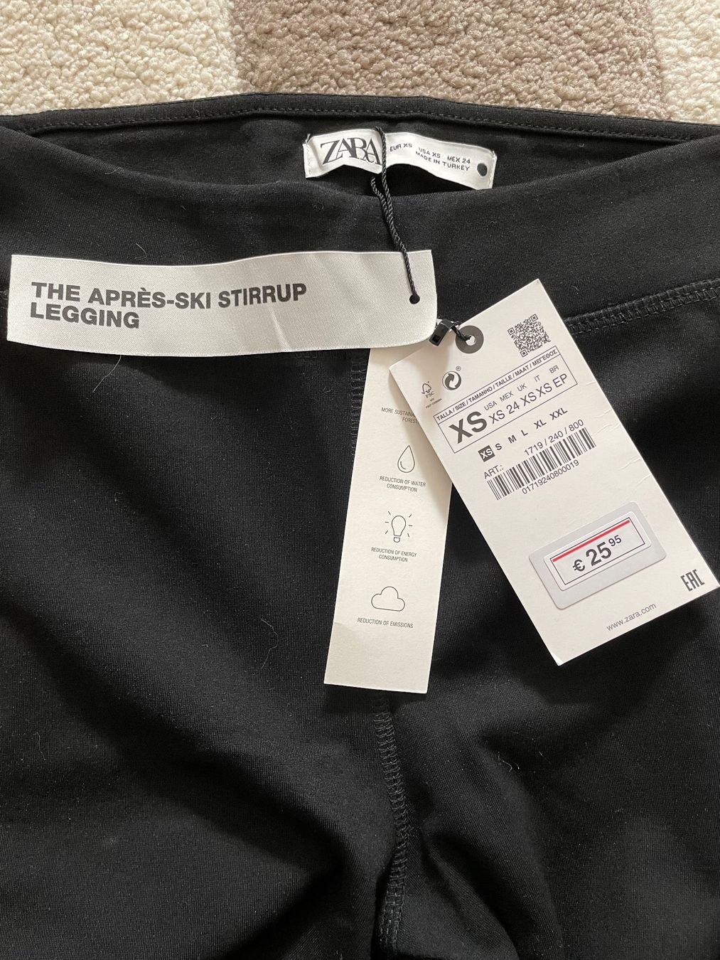 Zara Pantalons: HOSE - PANTALON - LEGGING – Neuf avec emballage d'origine à Zürich par Mina_09 2
