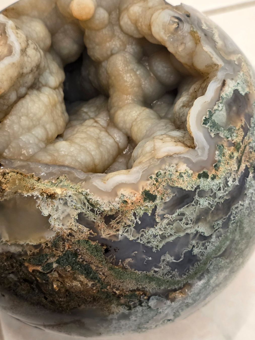 Minerali & Pietre curative: XL Moosachat Kugel mit Botryoidal Druse 7.8kg – Nuovo e nell'imballaggio originale da Matzingen venduto da Shay_Crystalz 1
