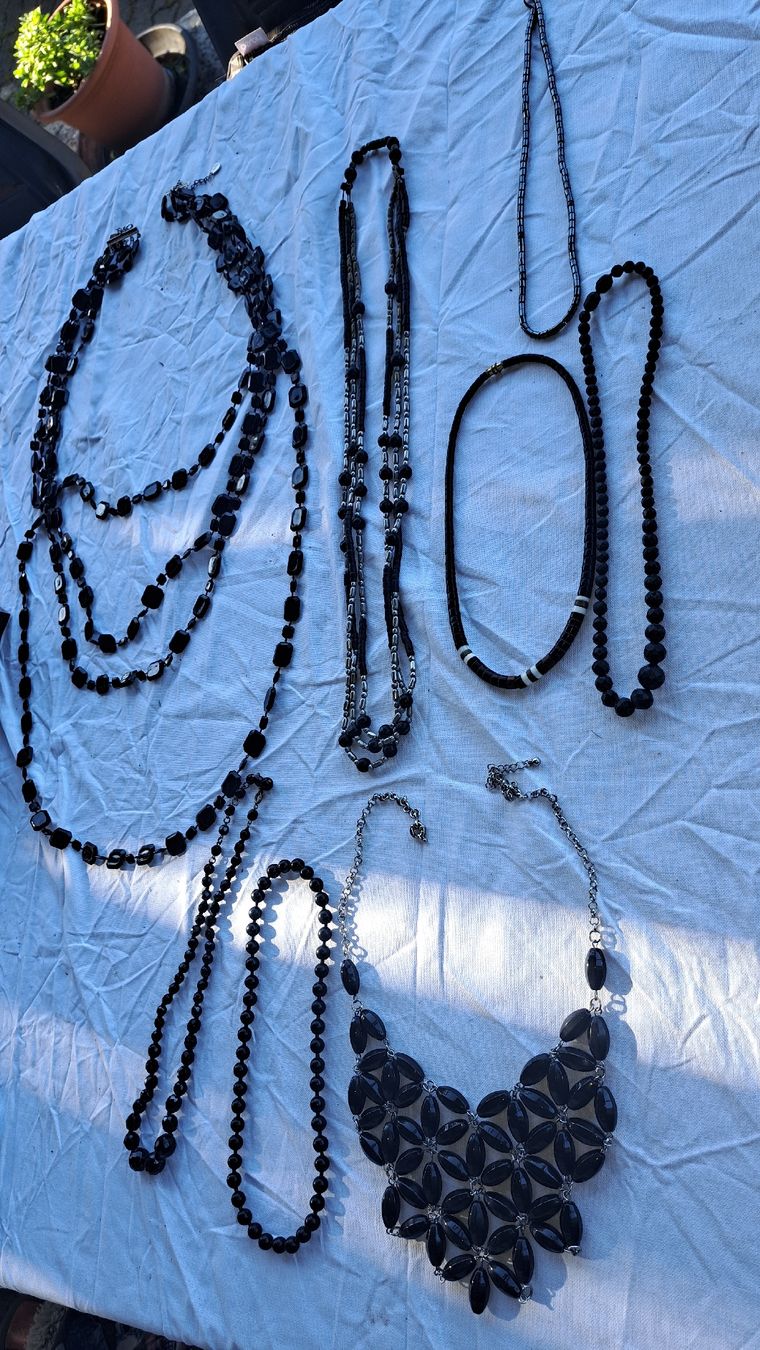 Altri gioielli: Schmuck Lot Vintage schwarz – Usato da Kölliken venduto da Upcycling-by-Mc-TAM