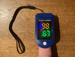 Oximeter inkl. Batterie NEU