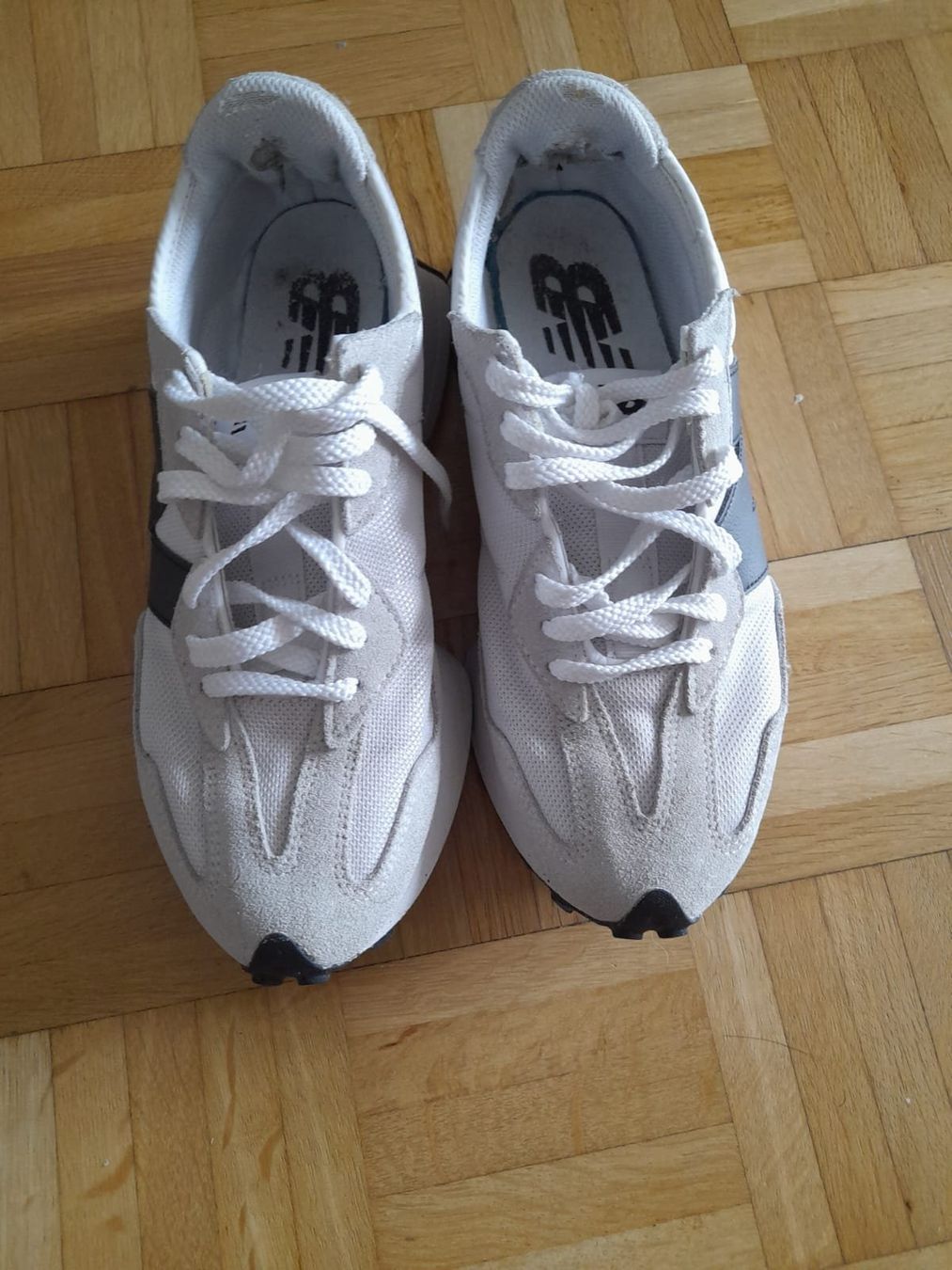 New Balance Chaussures hommes: New balance 327 – D'occasion à Genève par gal_x6ln