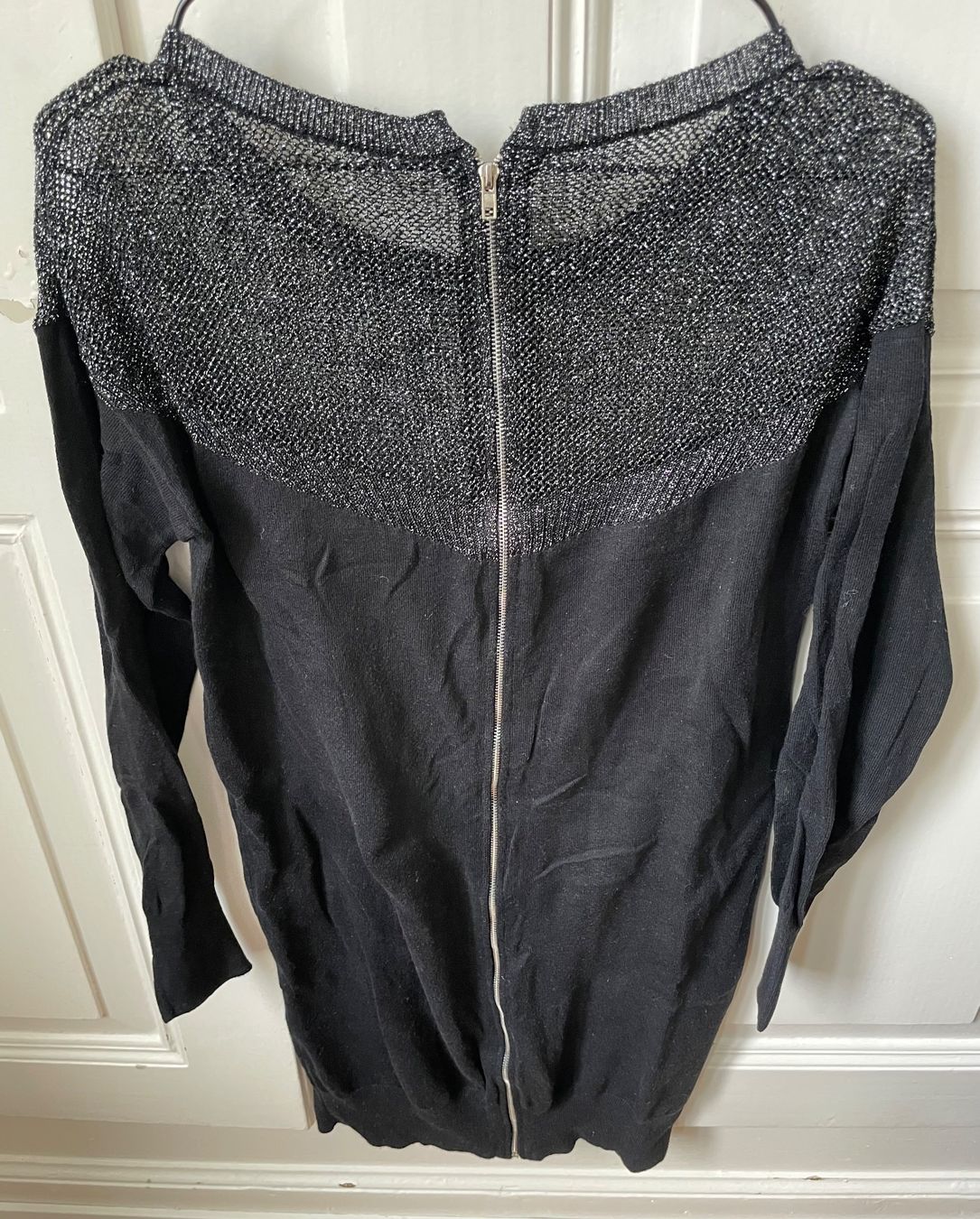 Tuniche: Intimissimi Kurzes Kleid mit Zip / Langes Pullover -wie COS – Usato da Zürich venduto da Sarazrh 2