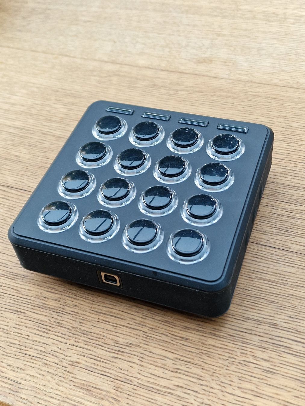 Musikinstrumente: Midi Fighter 3D Controller schwarz neuwertig – Gebraucht aus Bürglen UR von lui_tnn7 1