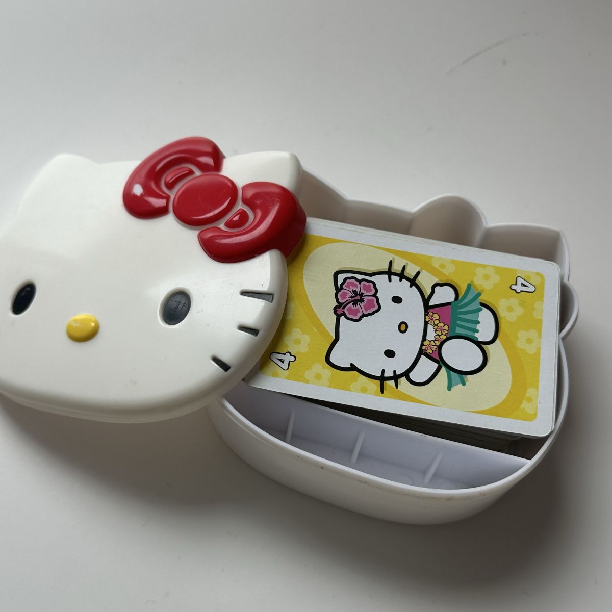 Jeu de cartes UNO édition Hello Kitty vintage (Gebraucht) in Givisiez ...