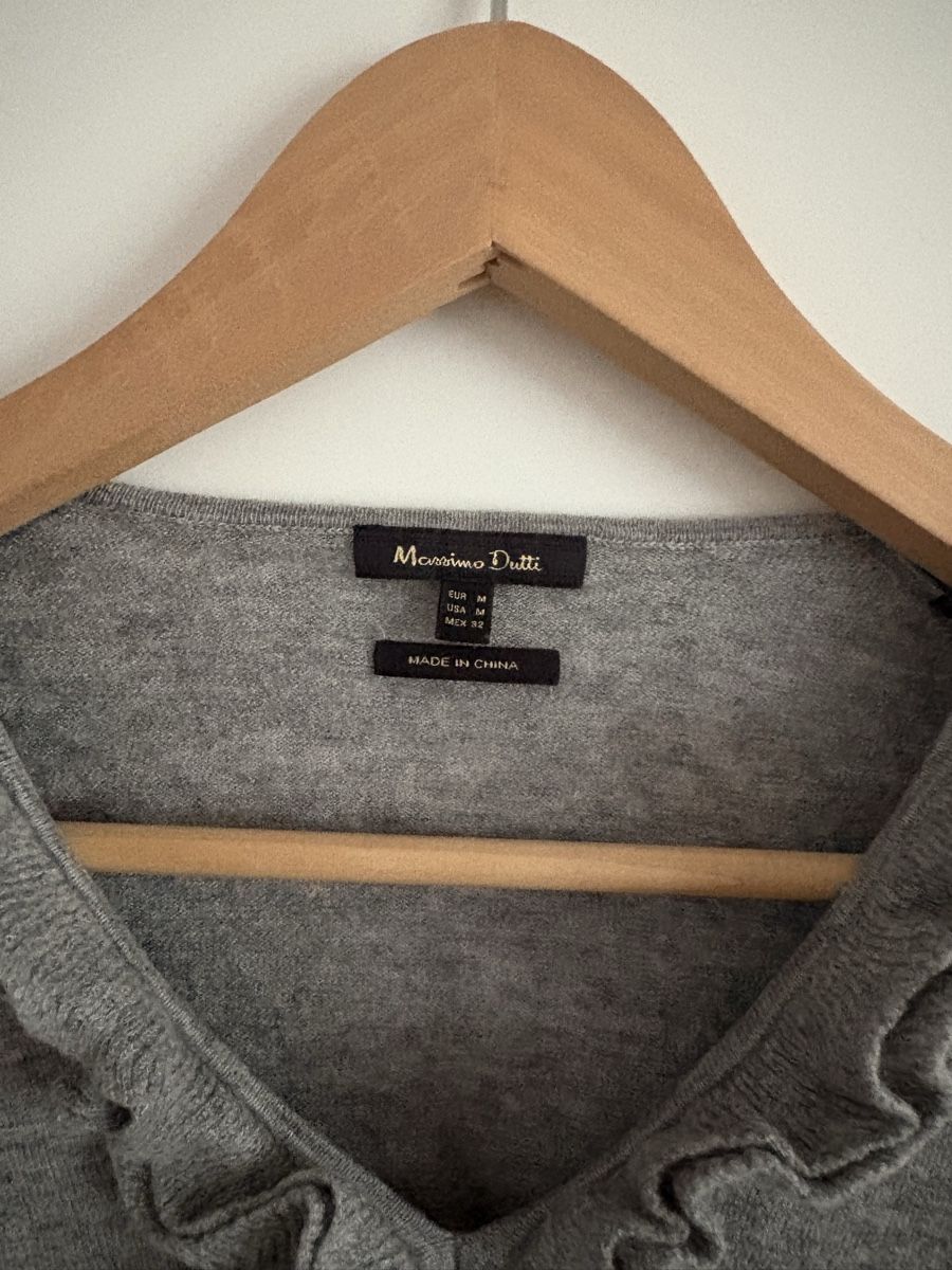 Massimo Dutti Maglioni & Felpe: Pull Massimo Dutti gris avec col volant taille M – Nuovo (secondo la descrizione) da Pully venduto da kaba07 2