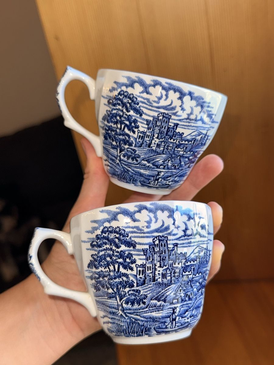 Tazze: 2 Tassen blau , England – Usato da Le Sentier venduto da CannelleVintage13
