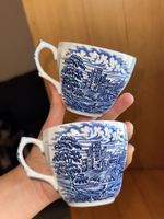2 Tassen blau , England
