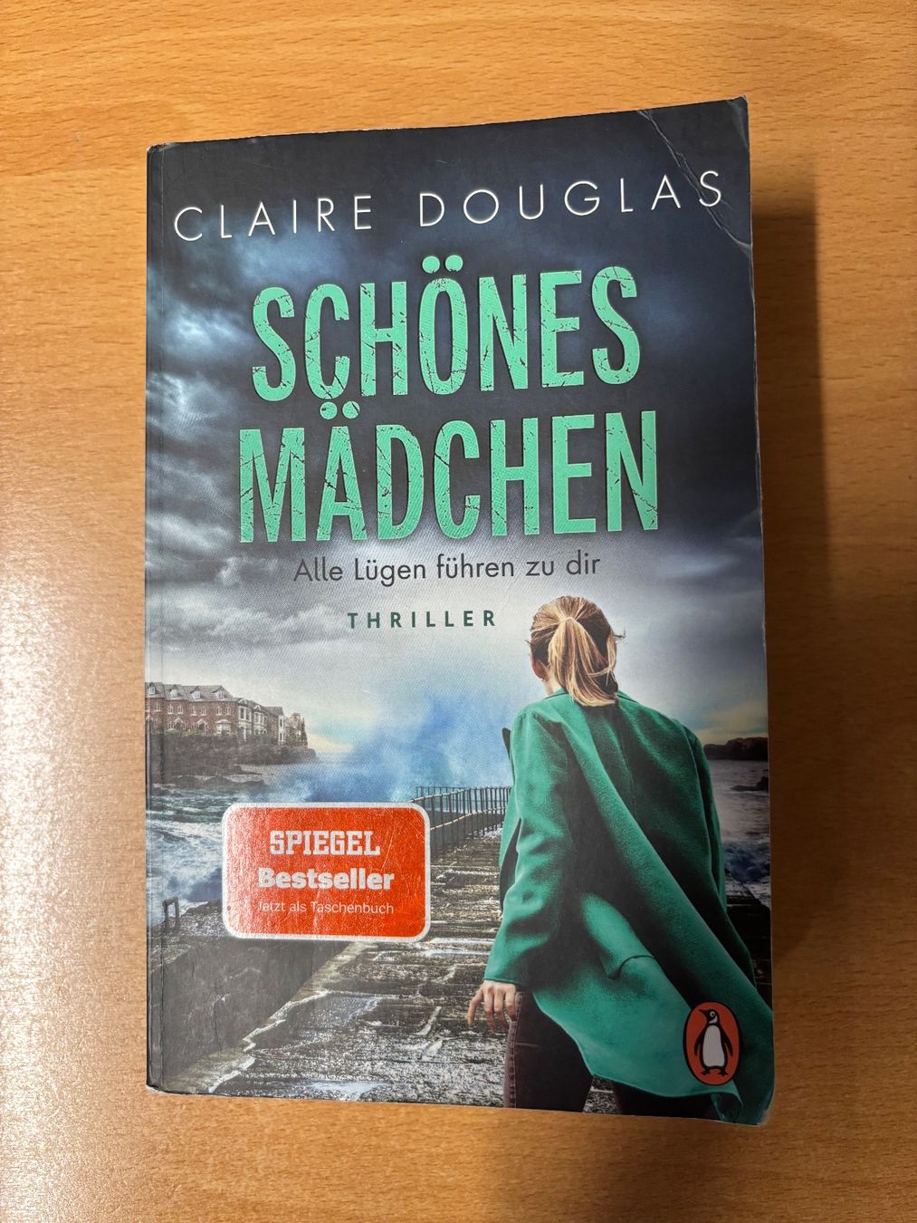 Libri: TB Claire Douglas - Schönes Mädchen – Usato da Kleinandelfingen venduto da Baba23