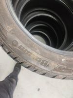 215 50 R18 V Winterreifen 2Stk
