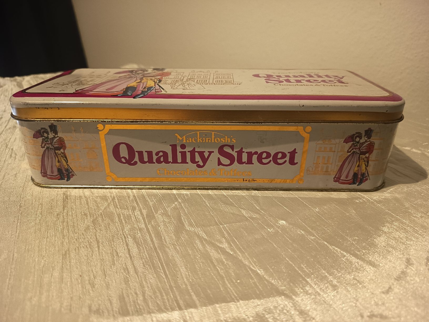 Altro in Decorazioni & Accessori: Quality Street Blechdose Mackintosh gebraucht – Usato da Wangen b. Olten venduto da crea_look 1