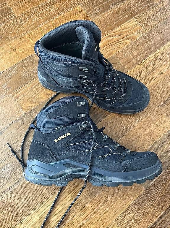 Scarpe da donna: Lowa wanderschuhe nur einmal gebraucht – Usato da Kreuzlingen venduto da Francesco.Fattizzo 1