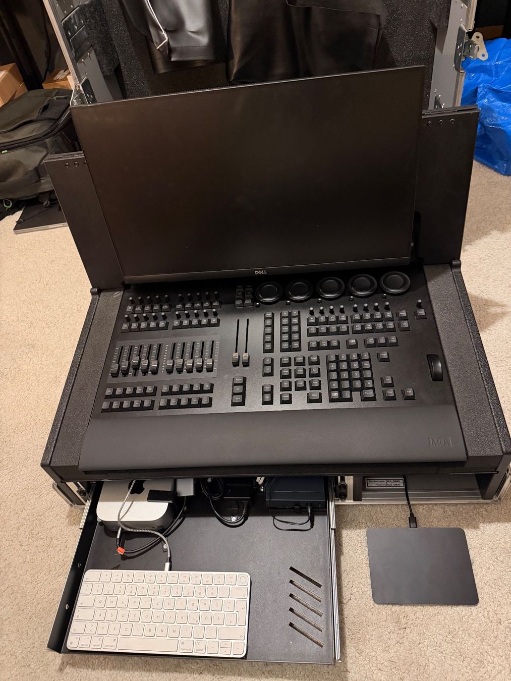 Console di mixaggio: MA Lighting grandMA 3 command wing inkl Case und Mac mini – Usato da Kreuzlingen venduto da noahmkurz 1