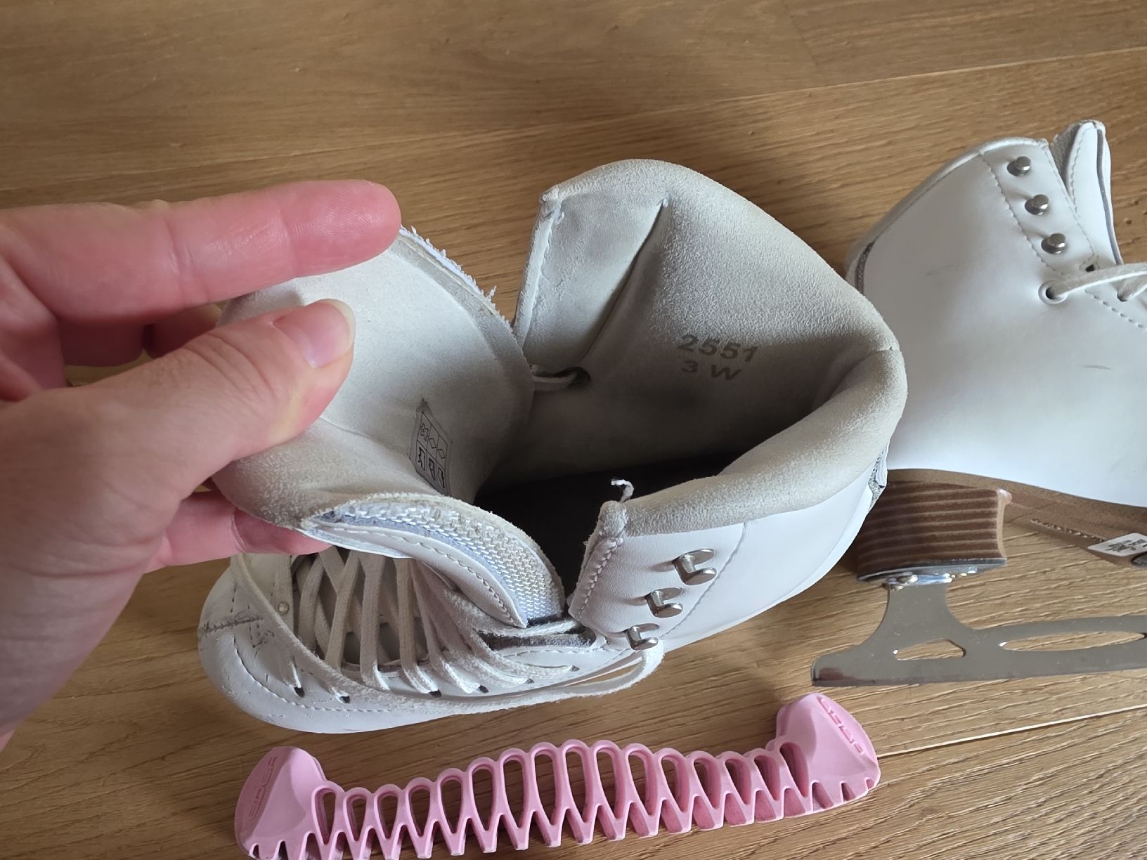 Jackson Pattini da ghiaccio: Jackson Debut Schlittschuhe, Gr. 33 – Usato da Oberhasli venduto da Fabilan 6