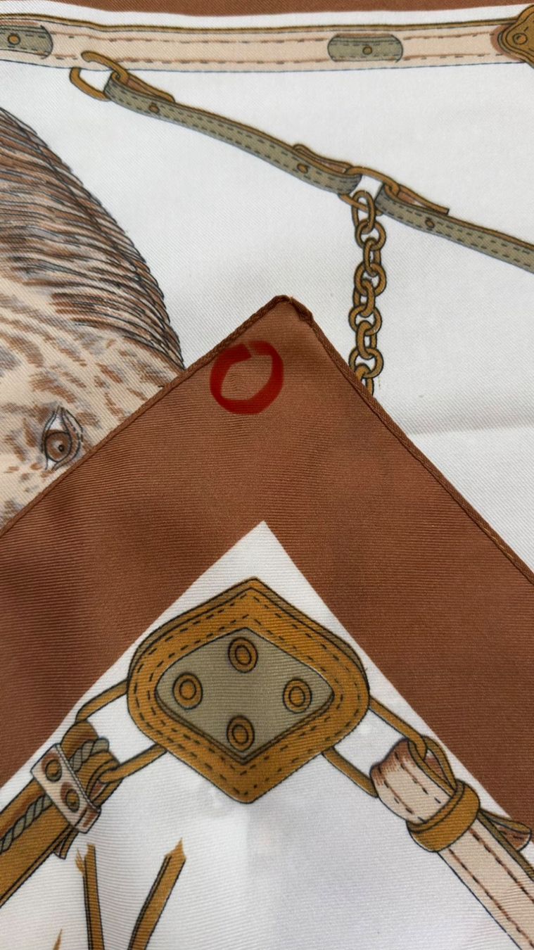 Foulards, Tücher & Schals: Foulard Carré Halstuch Chevaux 77x77 – Gebraucht aus Vuippens von Anna_as 3