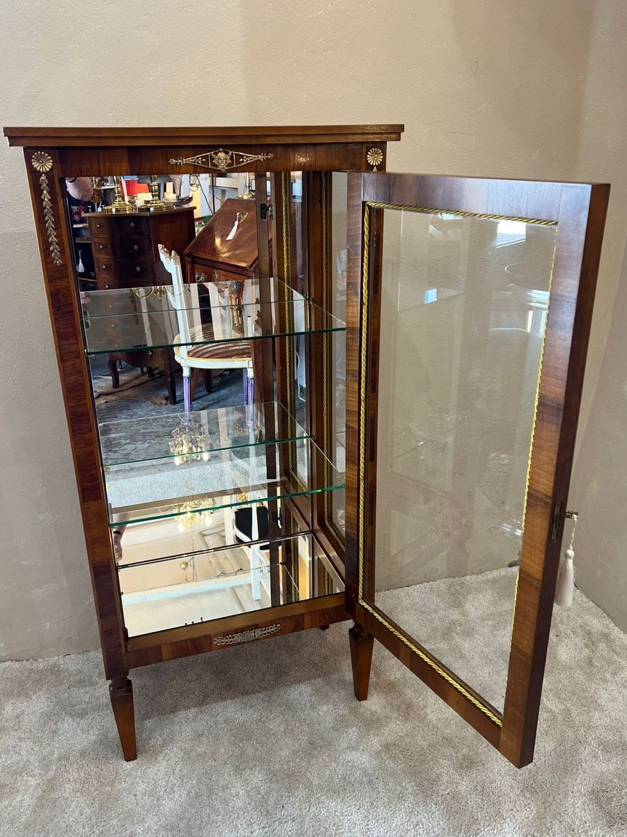 Vitrinen: Biedermeier Vitrine - renoviert – Gebraucht aus Wädenswil von Vollwertig 6