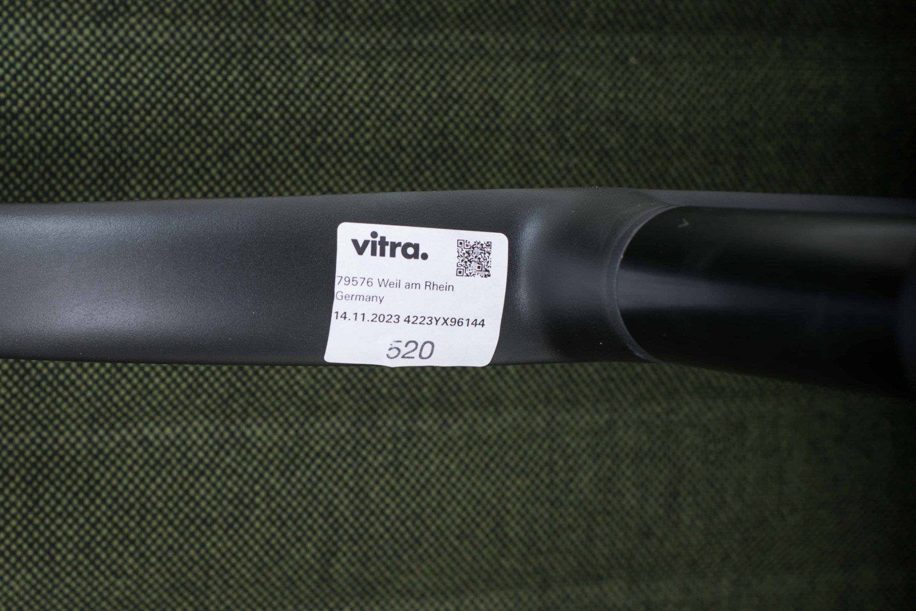 Vitra Sedie: Vitra EA 101 Dine Chair von Eames in Hopsak Nero/Forest – Usato da Zürich venduto da STUZH38 7