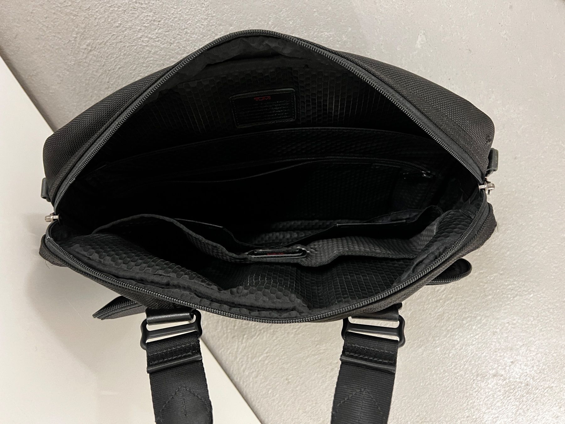Tumi Valises & Sacs: Aktentasche / Laptoptasche Tumi – D'occasion à Cham par ingold_a 2