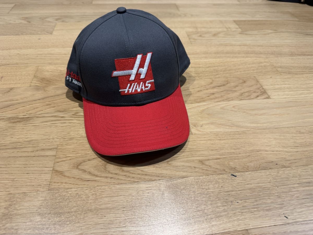 Copricapi, berretti & cappellini: Haas F1 Team Cap – Usato da Wetzikon ZH venduto da Sauberfan32