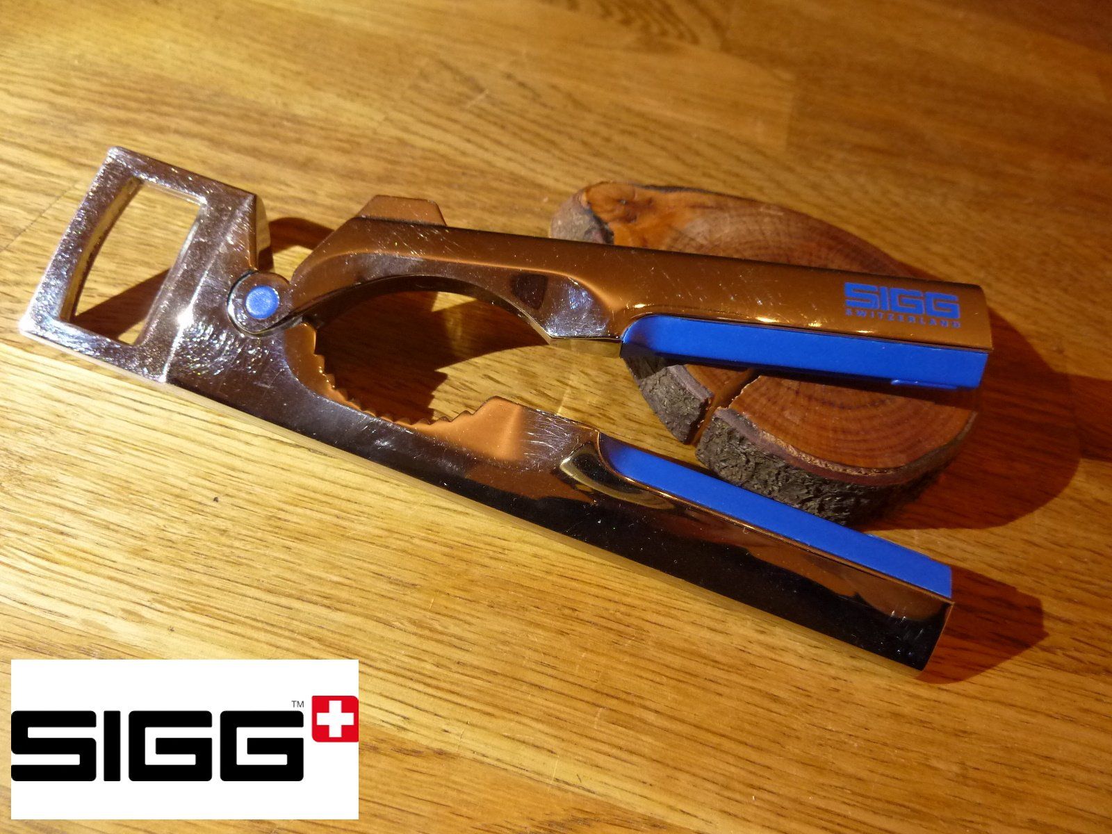 Flaschenöffner & -verschlüsse: Professioneller Flaschenoffner SIGG Kellner Zange – Gebraucht aus Hochfelden von swissice