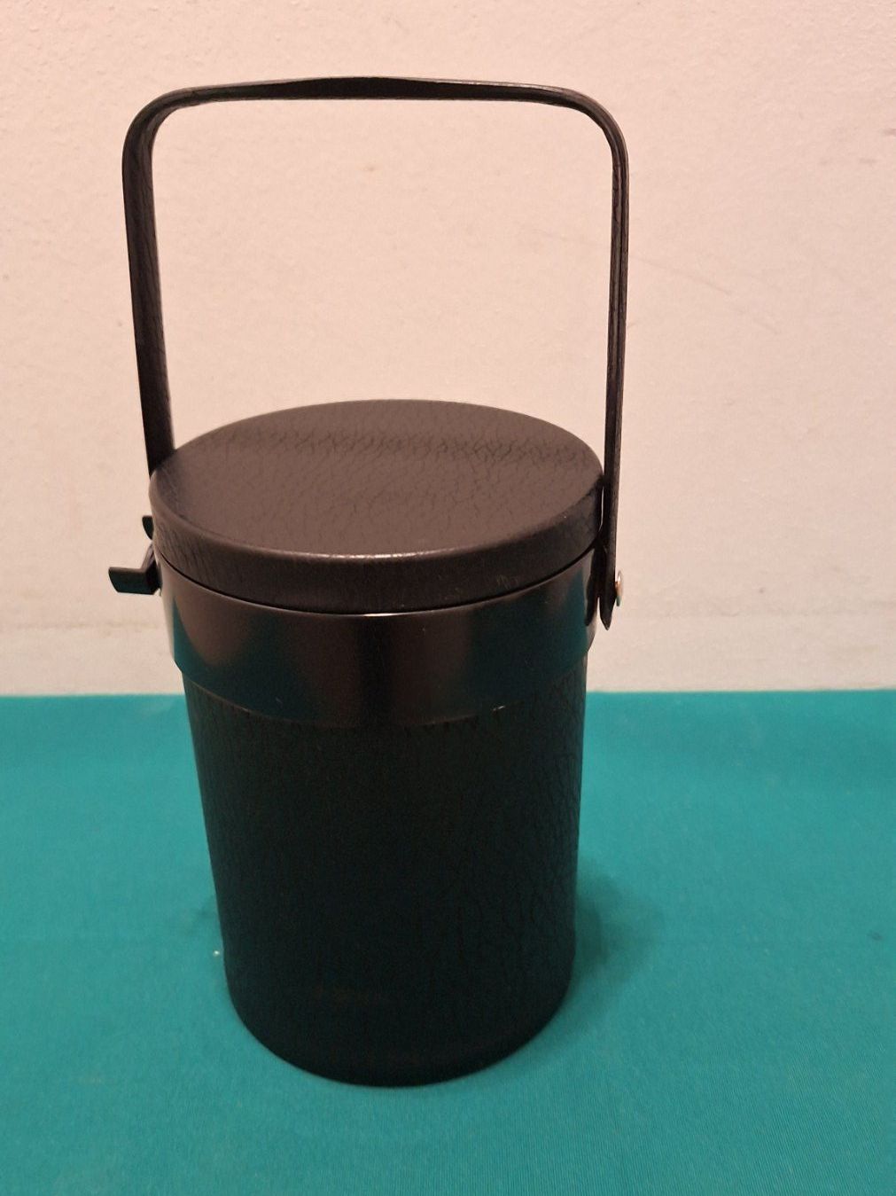 Contenitori & Simili: Vintage Eisbehälter Kunststoff schwarz – Usato da Arlesheim venduto da shopradl 9