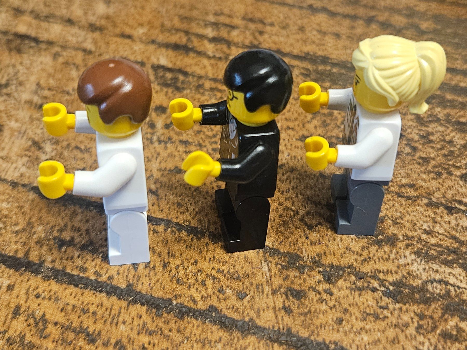 Lego Kit di costruzioni: lego lot de 3 figurines – Usato da Confignon venduto da Ecrofigs 2