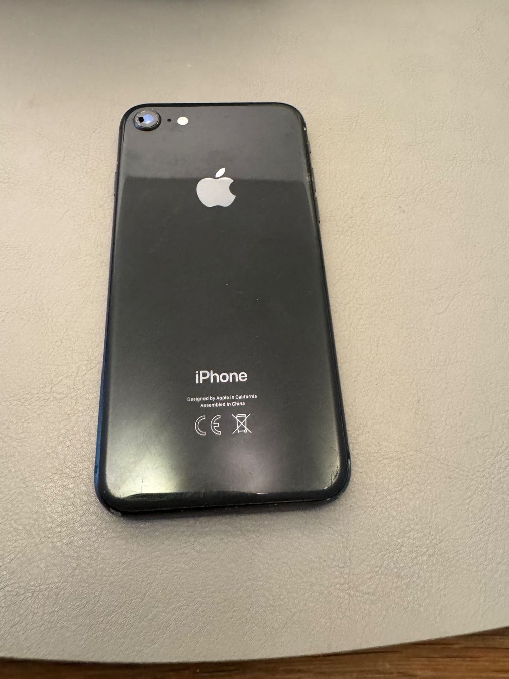 Apple Telefoni cellulari / Smartphones: iPhone 8 – Difettoso da Adliswil venduto da Busys 4