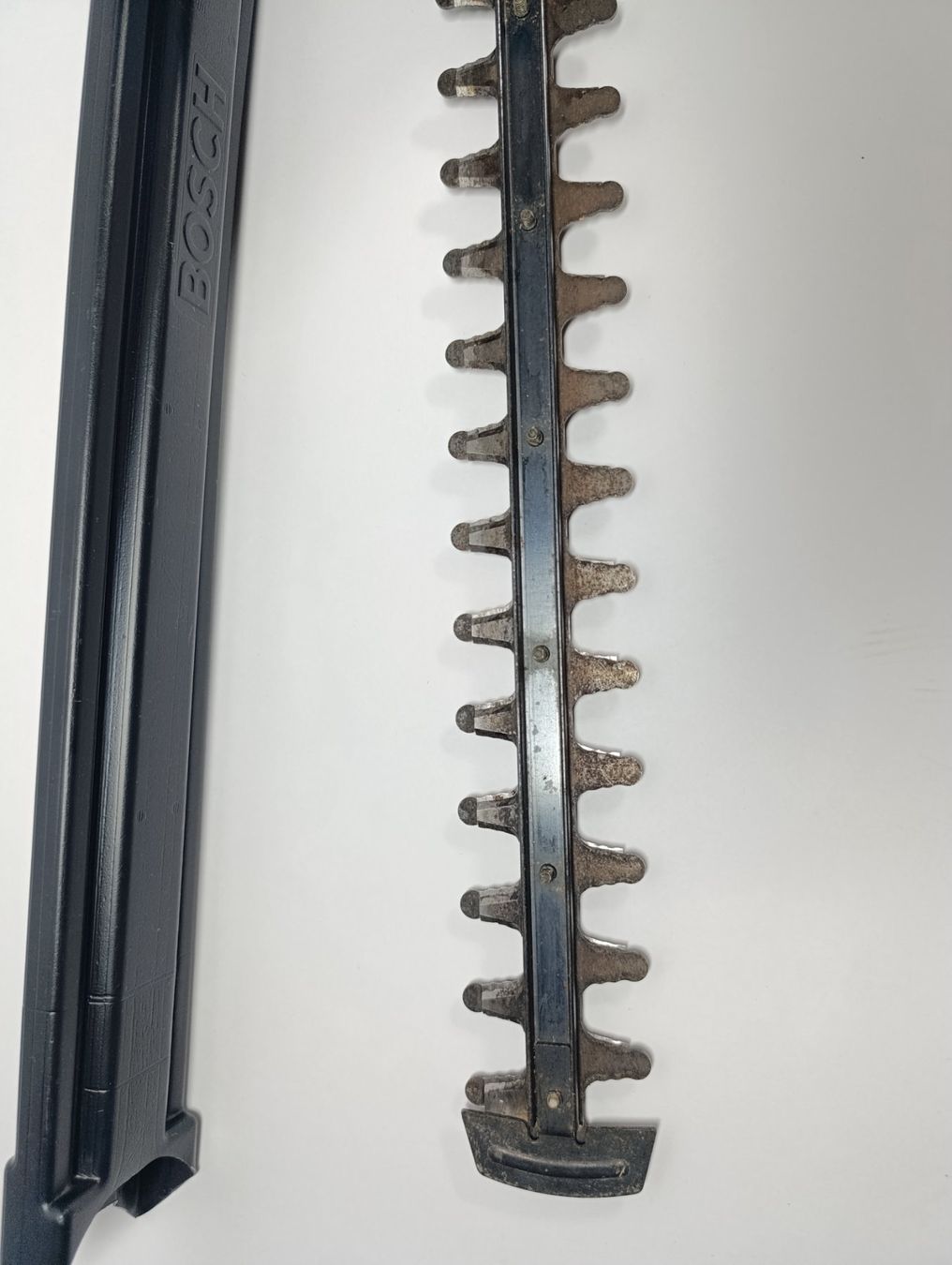 Bosch Tutti gli attrezzi: BOSCH AHS 480-24T Taille-haie électrique – Usato da Thielle venduto da Plusvalue_Neuchatel 4