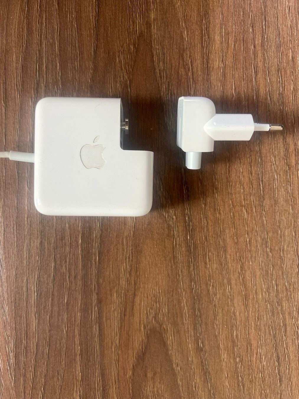 Apple Caricabatterie: Chargeur MacBook Apple MagSafe 2 blanc – Usato da Môtiers NE venduto da ElGreco3099 2