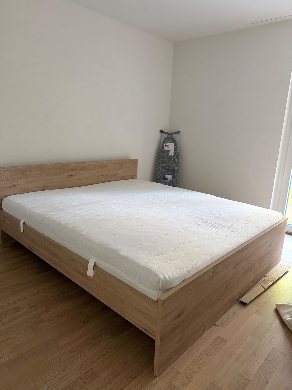 Conforama Lits: Lit neuf – D'occasion à Lausanne par Franiialessio