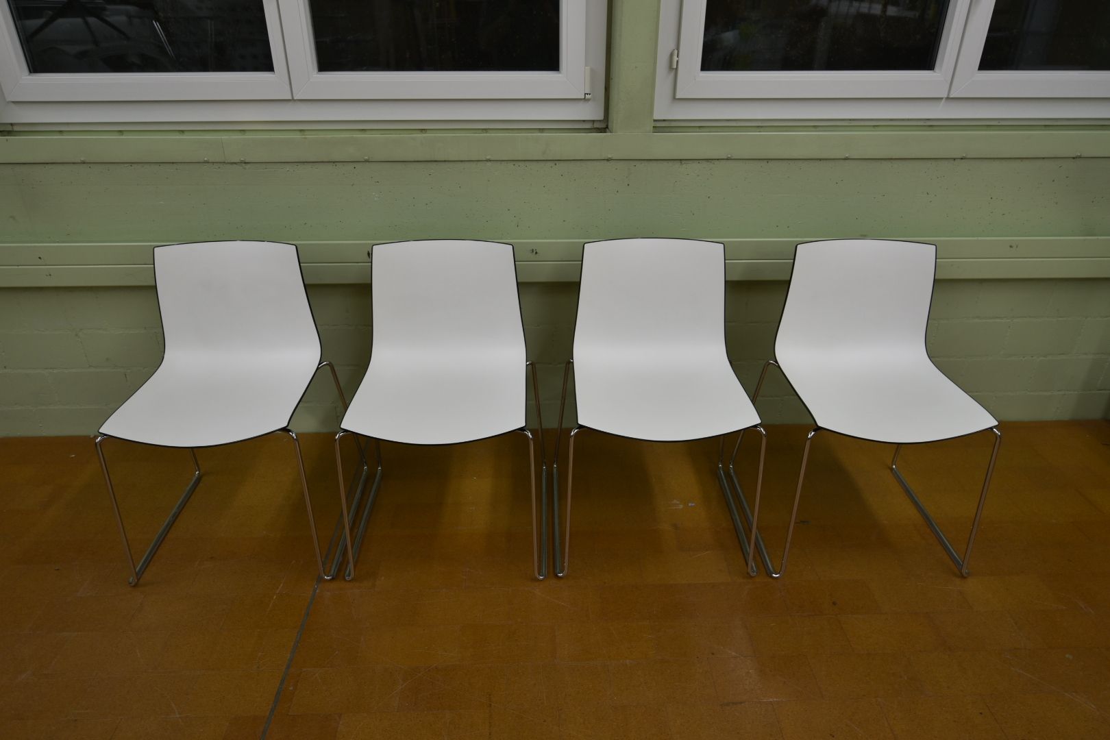 Arper Sedie: 4 Designer Stühle Arper Catifa 46 Sledge – Usato da Lichtensteig venduto da Polsterwerk 1