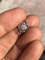 Kleiner Silberanhänger mit Kristallopal