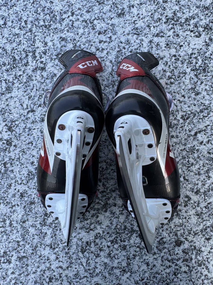 Ccm Pattini da ghiaccio: CCM JetSpeed FT 475 Schlittschuhe Grösse 5.5  – Usato da Horriwil venduto da kreidlerkari 6